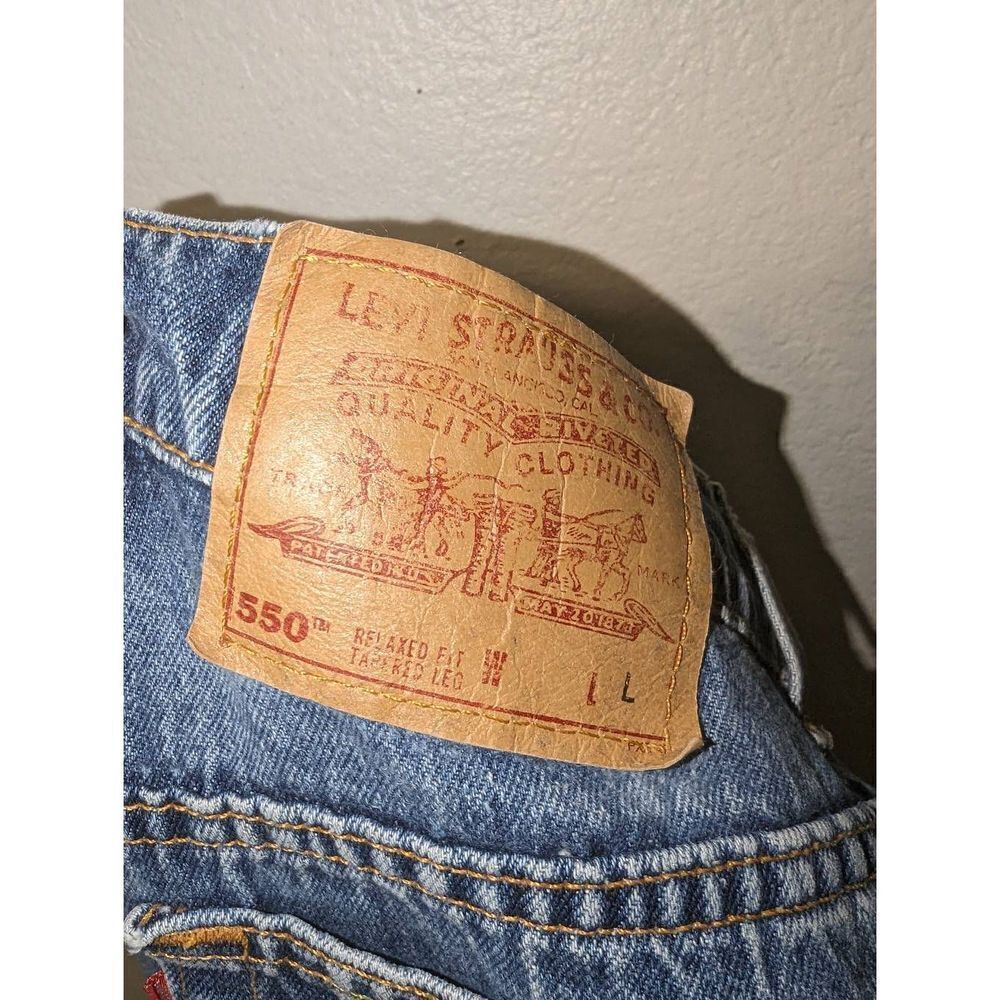 Women's Vintage Levi's 550 Made in the USA Relaxed Fit, Tapered Leg Size 12 - Picture 6 of 16